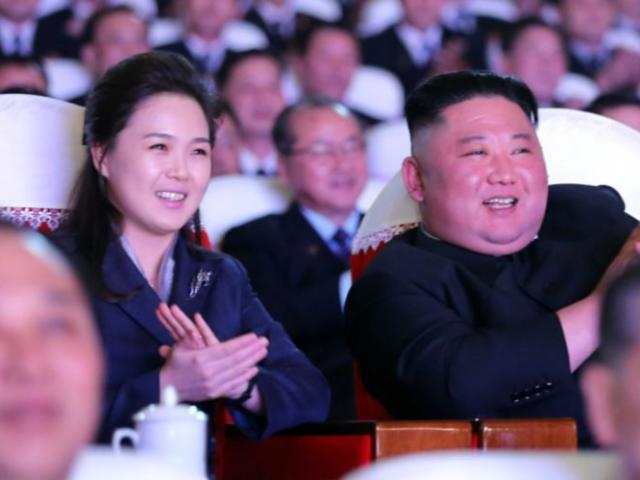 Vợ nhà lãnh đạo Triều Tiên Kim Jong Un tái xuất sau hơn một năm