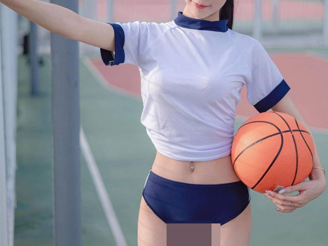 Tô màu cô gái chơi bóng rổ  Trang Tô Màu Cho Bé