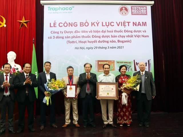 Traphaco xác lập kỷ lục việt nam 'Công ty dược số 1 về thuốc đông dược'