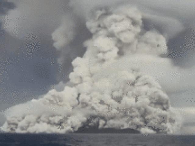 NÓNG nhất tuần: Núi lửa nổ mạnh như 667 bom nguyên tử, sóng thần 15m quét sạch đảo ở Tonga