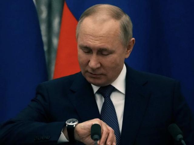 Căng thẳng Ukraine: Nước cờ cao tay của ông Putin sau cuộc gặp Tổng thống Pháp