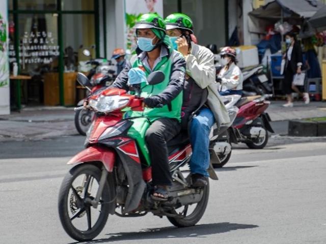 Xe ôm công nghệ được hoạt động trở lại ở Hà Nội
