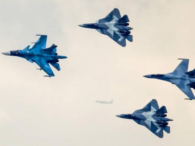 Báo Nga: 500 máy bay Nga sẵn sàng nếu quân đội Ukraine tổng tấn công phe ly khai