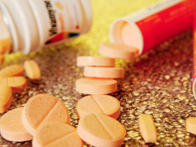 F0 điều trị tại nhà uống vitamin C đến đau bụng, buồn nôn liệu có phải cách tăng đề kháng hiệu quả?