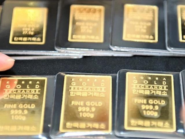 Căng thẳng với Ukraine: Nga sẽ bán kho vàng khổng lồ?