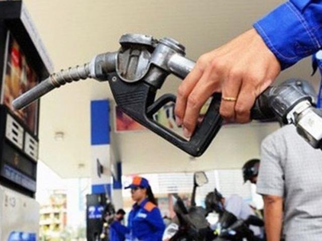 Giá xăng dầu tăng mạnh đẩy lạm phát tại Việt Nam leo cao