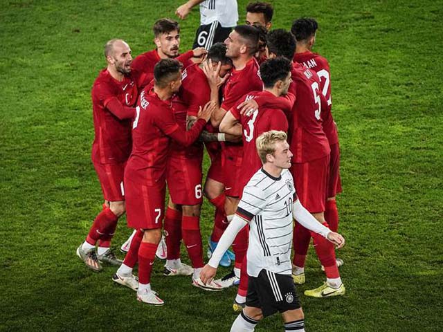 ĐT Đức thua sốc đội hạng 65 thế giới vòng loại World Cup, lập kỷ lục tệ nhất 20 năm