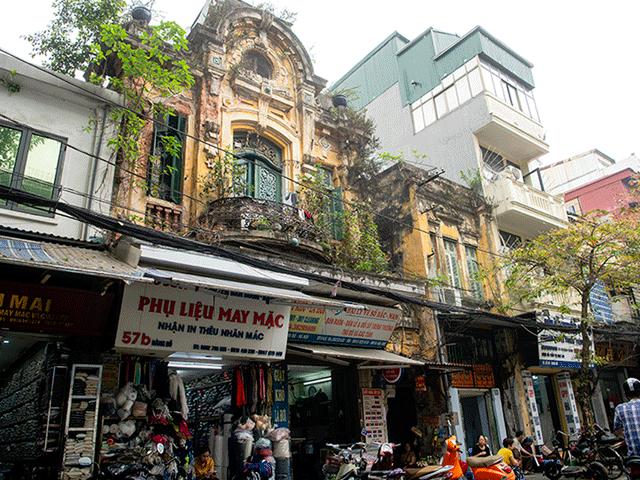 Biệt thự cũ nát, nhà cổ chờ sập đếm không xuể ở “Hà Nội 36 phố phường”