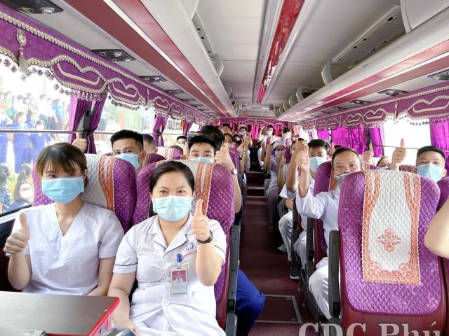 Hơn 80 y bác sĩ tiếp tục được chi viện cho tâm dịch Bắc Giang