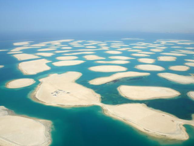 Quần đảo ngoài khơi Dubai bị đồn là nơi trú ẩn ngày tận thế của giới siêu giàu