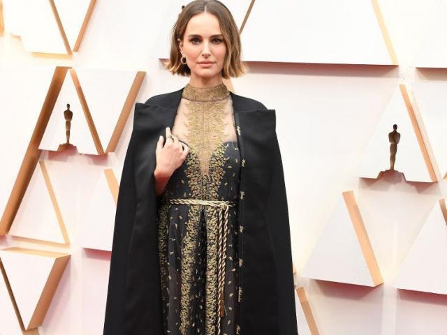 Natalie Portman lộng lẫy với thiết kế Dior tại Oscar