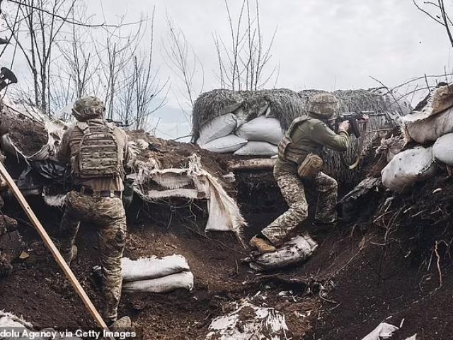 Chiến sự ở Donbass: Ukraine áp dụng chiến thuật từng "ám ảnh" lính châu Âu trăm năm trước?