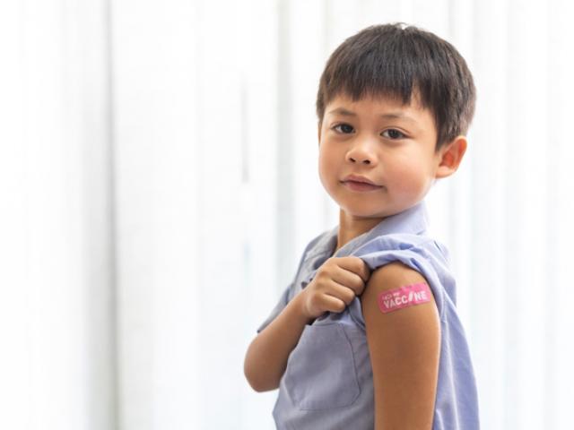 Tiêm vaccine cho trẻ 5-11 tuổi: Những điều nên và không nên làm