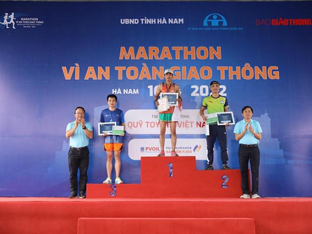 Những khoảnh khắc ấn tượng tại giải chạy Marathon vì An toàn giao thông 2022