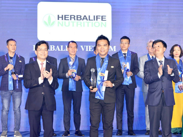 Herbalife Nutrition tiếp tục được vinh danh tại Giải thưởng Rồng Vàng năm 2022