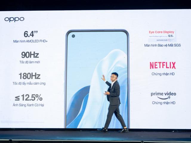 Màn ra mắt độc đáo có 1-0-2 của bộ đôi OPPO Reno7 Pro 5G và Reno7 ngay phố đi bộ Nguyễn Huệ
