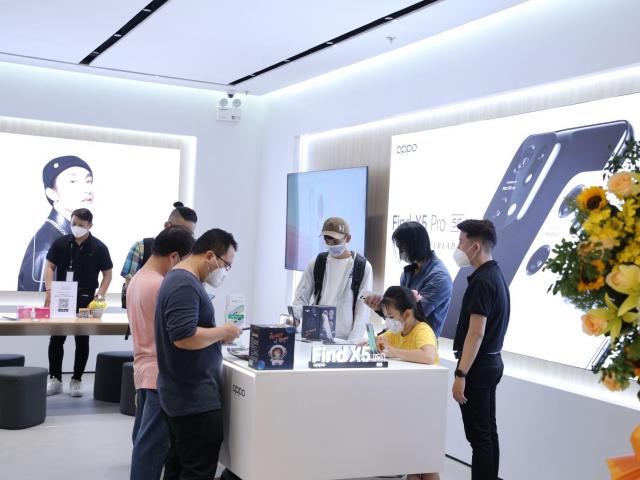 OPPO ra mắt chuỗi OPPO Experience Store trên toàn quốc trong tháng 4/2022, mang đến không gian trải nghiệm đẳng cấp cho người dùng