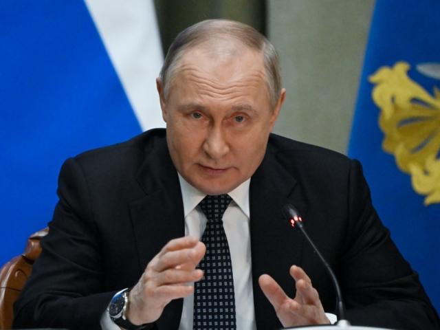 Ông Putin cảnh báo đáp trả “chớp nhoáng” nếu nước ngoài can thiệp vào xung đột Ukraine