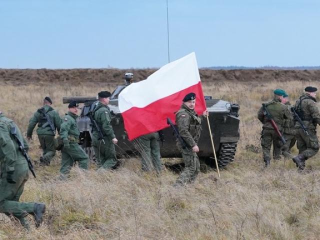 Ba Lan viện trợ cho Ukraine 200 xe tăng T-72?