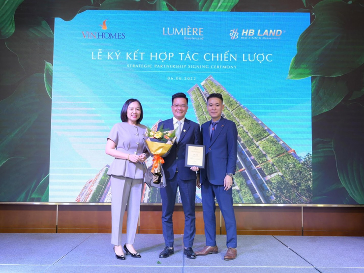 HBLAND là đại lý chính thức phân phối siêu phẩm LUMIÈRE Boulevard