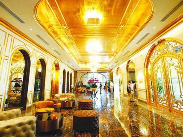 Chủ của khách sạn dát vàng 24k đầu tiên trên thế giới tại Hà Nội là ai?