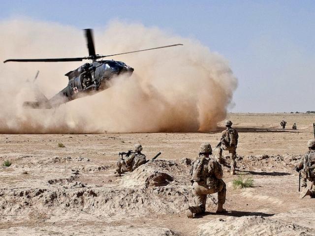 Taliban trên đà tiến quân, 10 vạn người Afghanistan được cho sơ tán khẩn cấp sang Mỹ