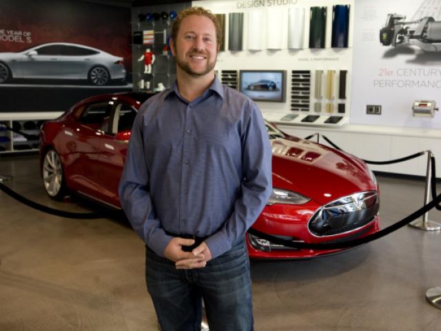 Lộ diện giám đốc đầu tiên của VinFast tại Mỹ: 10 năm kinh nghiệm quản lý tại Tesla