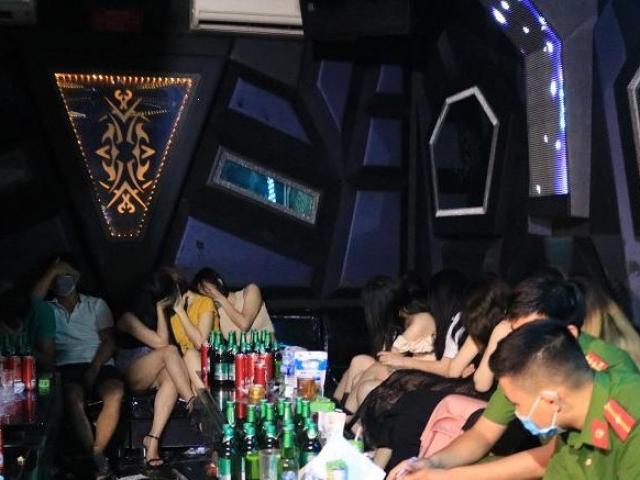 Bữa tiệc sinh nhật thác loạn của hàng chục “dân chơi” đất Cảng trong quán karaoke