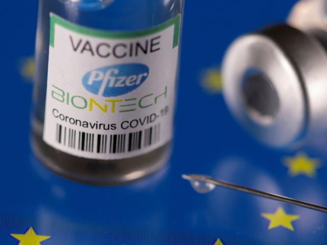 Pfizer và Moderna tăng giá vaccine Covid-19 ở châu Âu