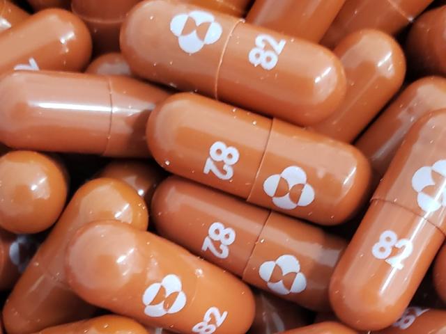 Nhật Bản: Xin cấp phép thuốc uống điều trị Covid-19 ngay khi đang thử nghiệm lâm sàng