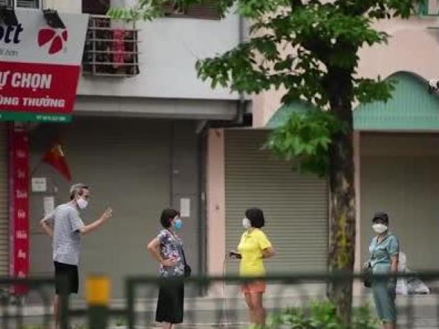 VIDEO: Nghìn người bị phạt vì vi phạm quy định phòng dịch COVID-19, nhiều người Hà Nội vẫn đi tập thể dục