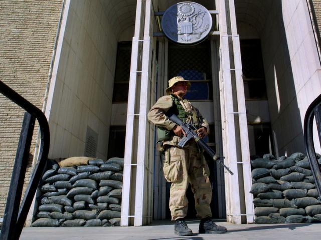 Taliban áp sát thủ đô Afghanistan, Mỹ và Anh khẩn cấp sơ tán công dân, nhân viên ngoại giao
