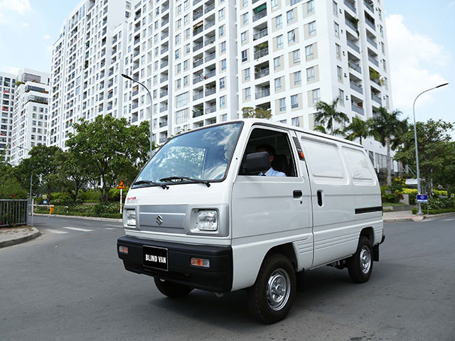 Xe tải nhẹ Suzuki Blind Van - “Con ong chăm chỉ” vận tải mùa dịch