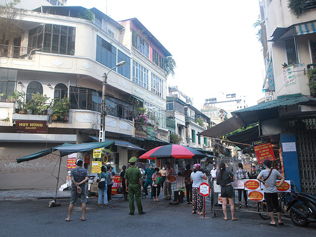 Hà Nội: Tạm dừng hoạt động kinh doanh tại “khu chợ nhà giàu”