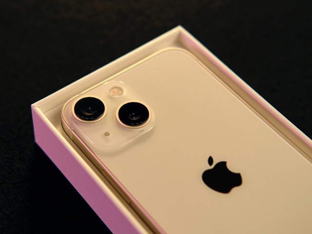 Lỳ đòn, Apple sắp bị phạt vì không kèm bộ sạc cho iPhone 13