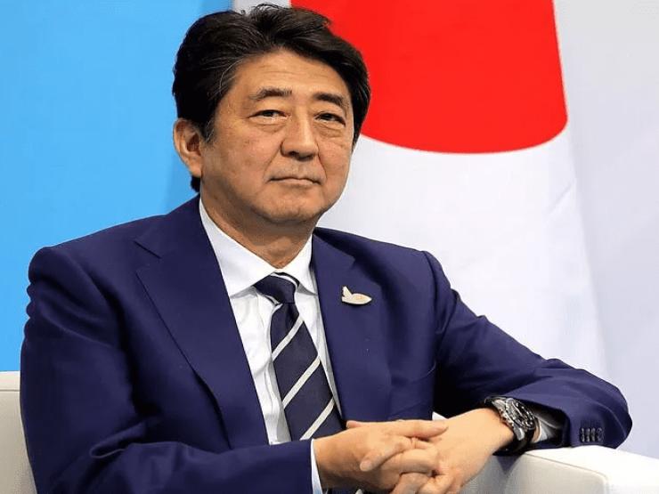 Cựu Thủ tướng Nhật Bản qua đời sau khi bị bắn