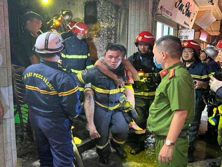 Đại tướng Tô Lâm gửi thư khen cảnh sát PCCC vụ lao vào biển lửa cứu 4 người mắc kẹt