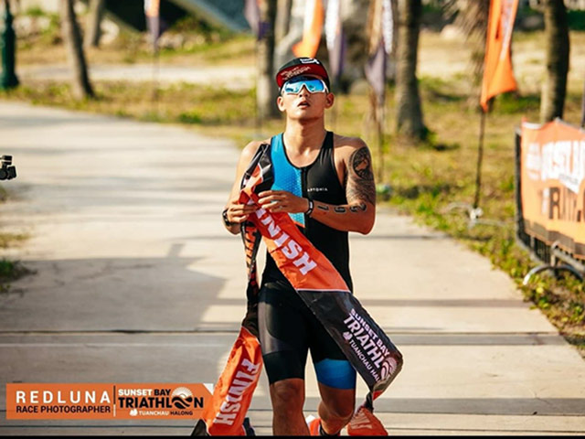 “Hot boy” đường đua xanh Lâm Quang Nhật bén duyên triathlon