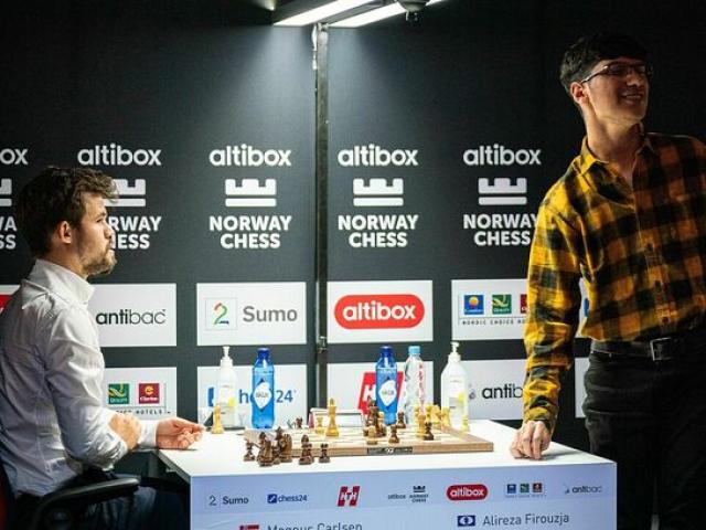 Thần đồng” cờ vua 17 tuổi đập tung bàn cờ vì trận đấu này với Carlsen