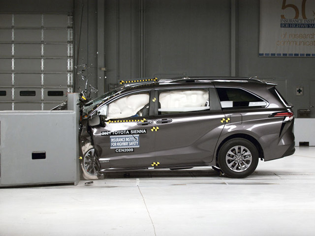 Toyota Sienna Hybrid 2021  MPV gia đình giá hơn 4 tỷ đồng  VnExpress