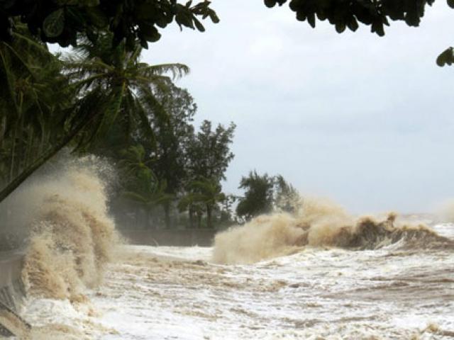 Vì sao bão số 8 Kompasu giảm nhanh cấp độ khi tiến gần đất liền nước ta?