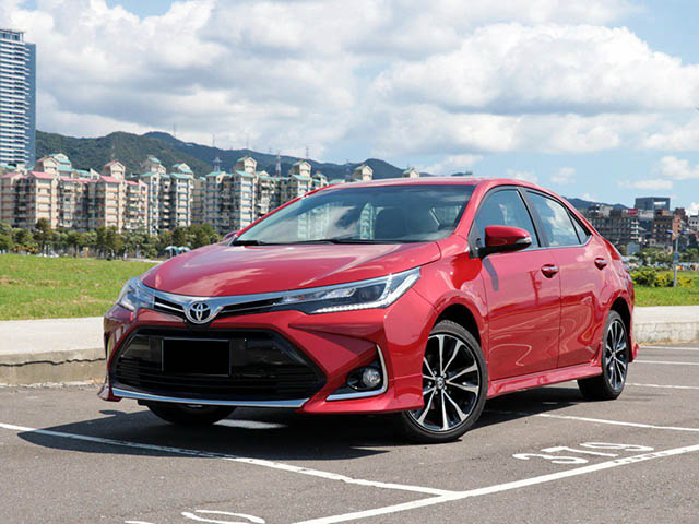 Giá xe Toyota Corolla Altis lăn bánh tháng 10/2021, hỗ trợ LPTB lên đến 40 triệu đồng