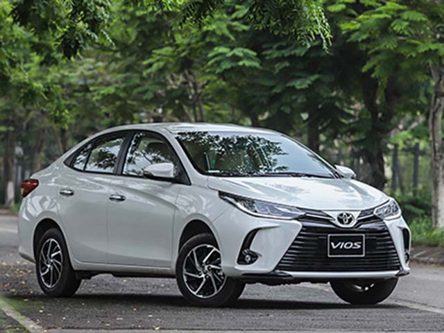 Toyota Vios giảm giá 50 triệu đồng, thu hút khách mua xe