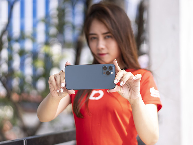 "Táo Khuyết" đã sẵn sàng đưa ống kính tiềm vọng vào iPhone