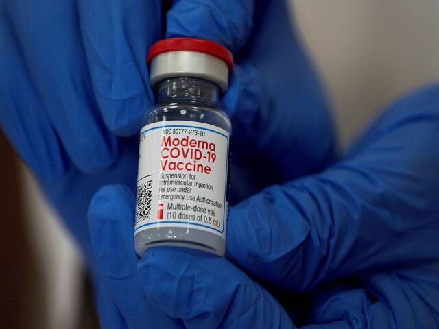 Cuộc đua vắc xin Covid-19, Moderna tự tin sẽ vượt Pfizer trước lợi nhuận siêu "khủng"