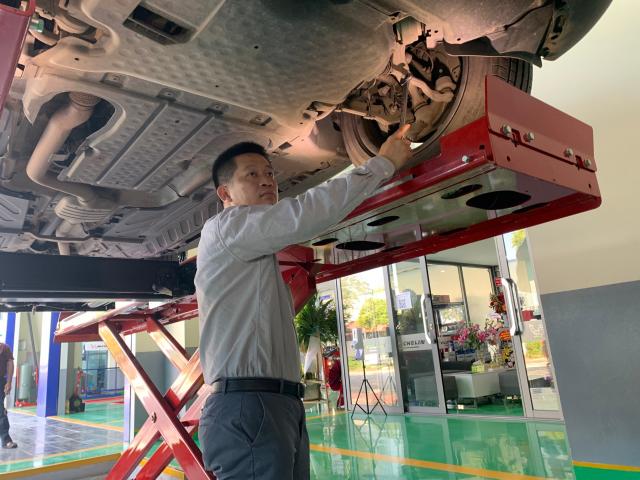 Chuyên gia Vương Thái Hà và hành trình khởi nghiệp với nghề đào tạo kỹ thuật cân chỉnh bánh ô tô