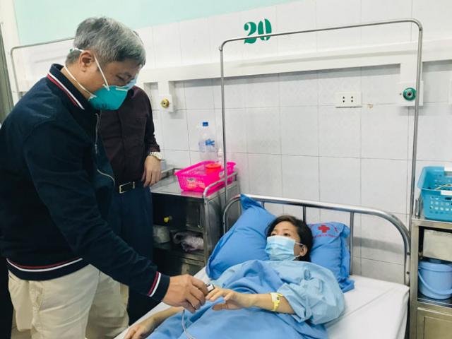 Lấy mẫu lô vắc-xin có 4 người tử vong sau tiêm ở Thanh Hóa để kiểm định