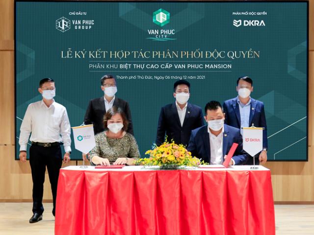 DKRA Vietnam phân phối độc quyền biệt thự cao cấp ven sông Van Phuc Mansion