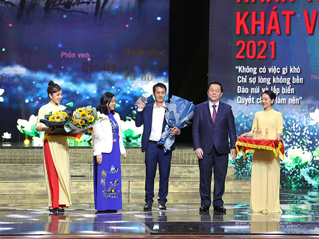 Đặc sắc và sâu lắng chương trình Hồ Chí Minh – Hành trình khát vọng 2021