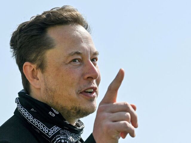 Tỷ phú giàu nhất thế giới Elon Musk tính toán “bỏ việc”